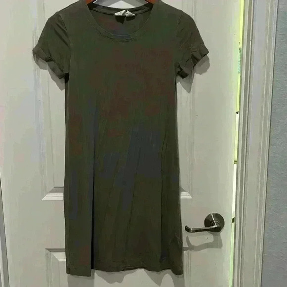 C&C short sleeve dress - Picture 1 of 2